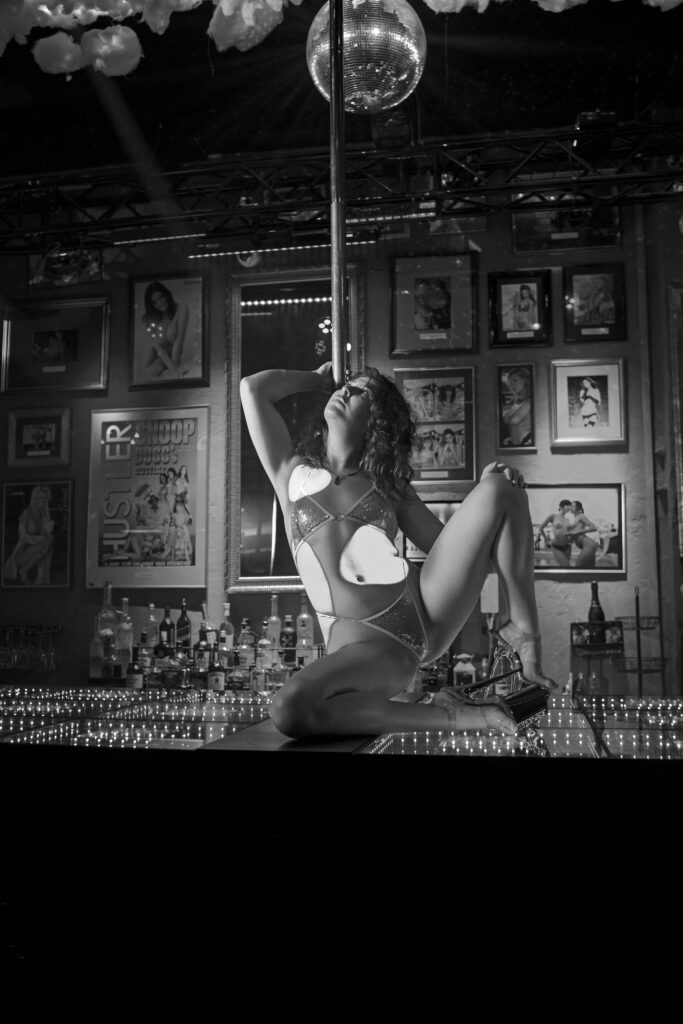 Luka Didi – LolitaKarolina na Bastionu 2026 – striptiz performans